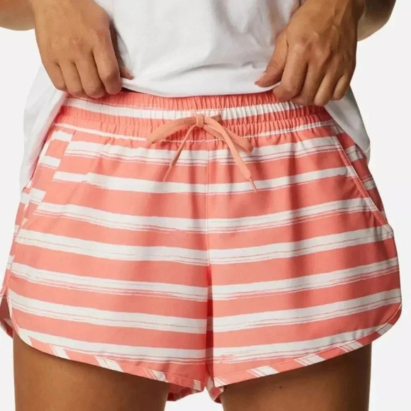 Columbia Women's XL Bogata Bay Omni-Shade Stretch Inseam 3” Shorts Coral White - Picture 1 of 9